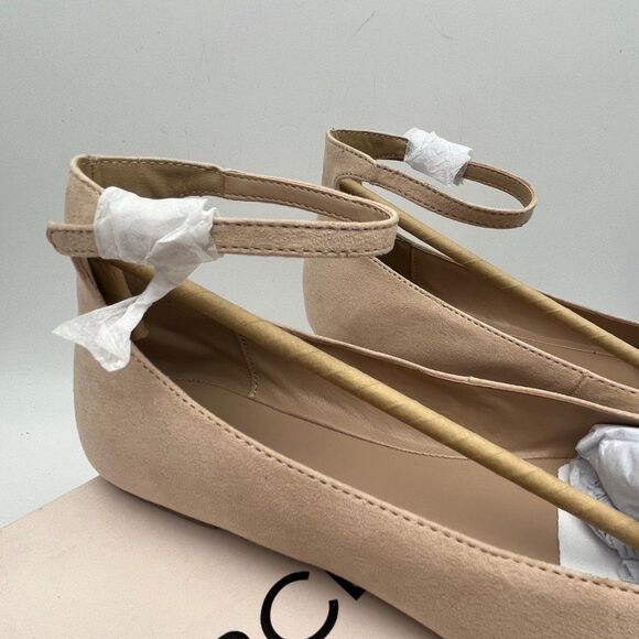 New BCBGeneration Women's Gwen Ankle Strap Flats - Size 8M - Picture 3 of 6